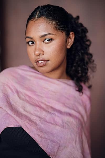 Roshni Edwards